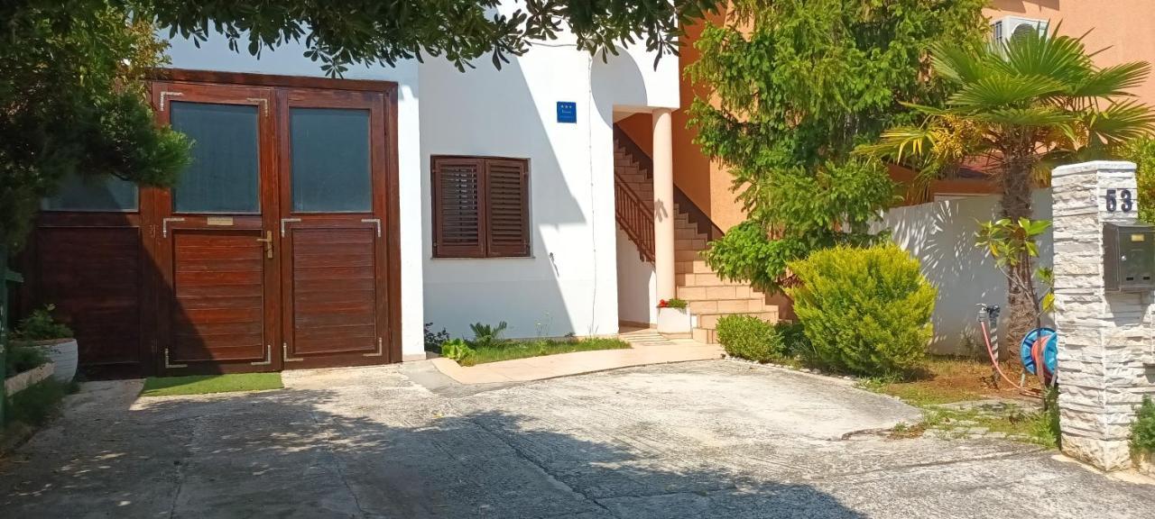 Apartment Evergreen Pula Ngoại thất bức ảnh