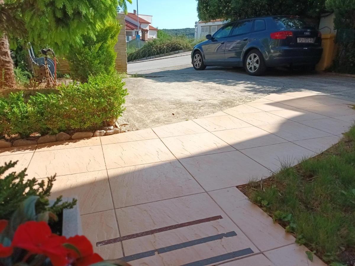 Apartment Evergreen Pula Ngoại thất bức ảnh